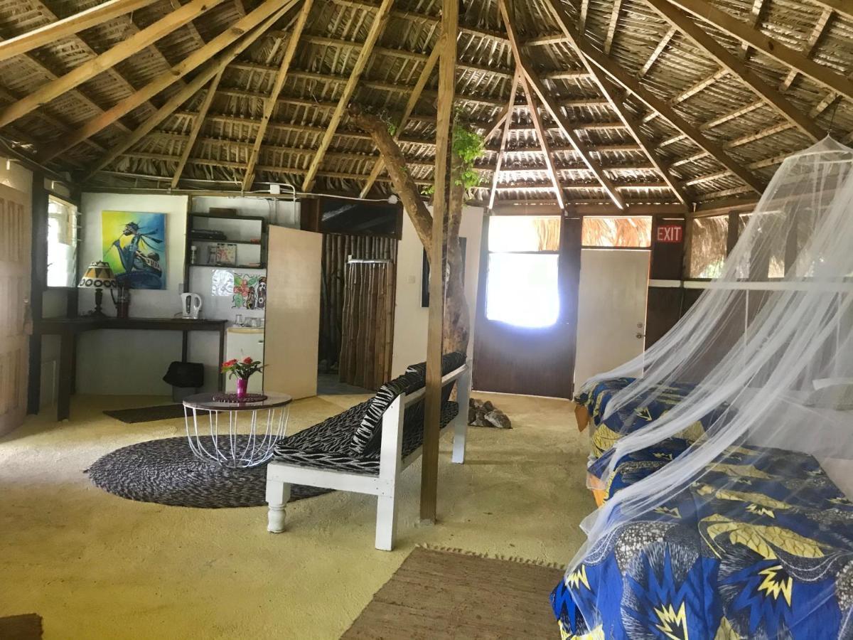 Moringa Ingadi Vila Treasure Beach Exterior foto