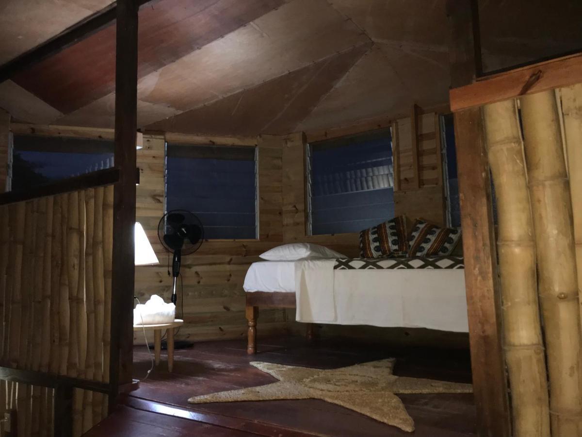 Moringa Ingadi Vila Treasure Beach Exterior foto
